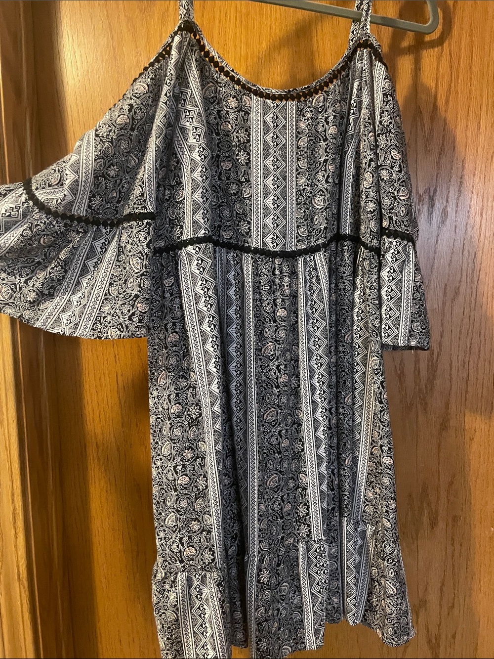 torrid Black and White Cold Shoulder Print Dress L29